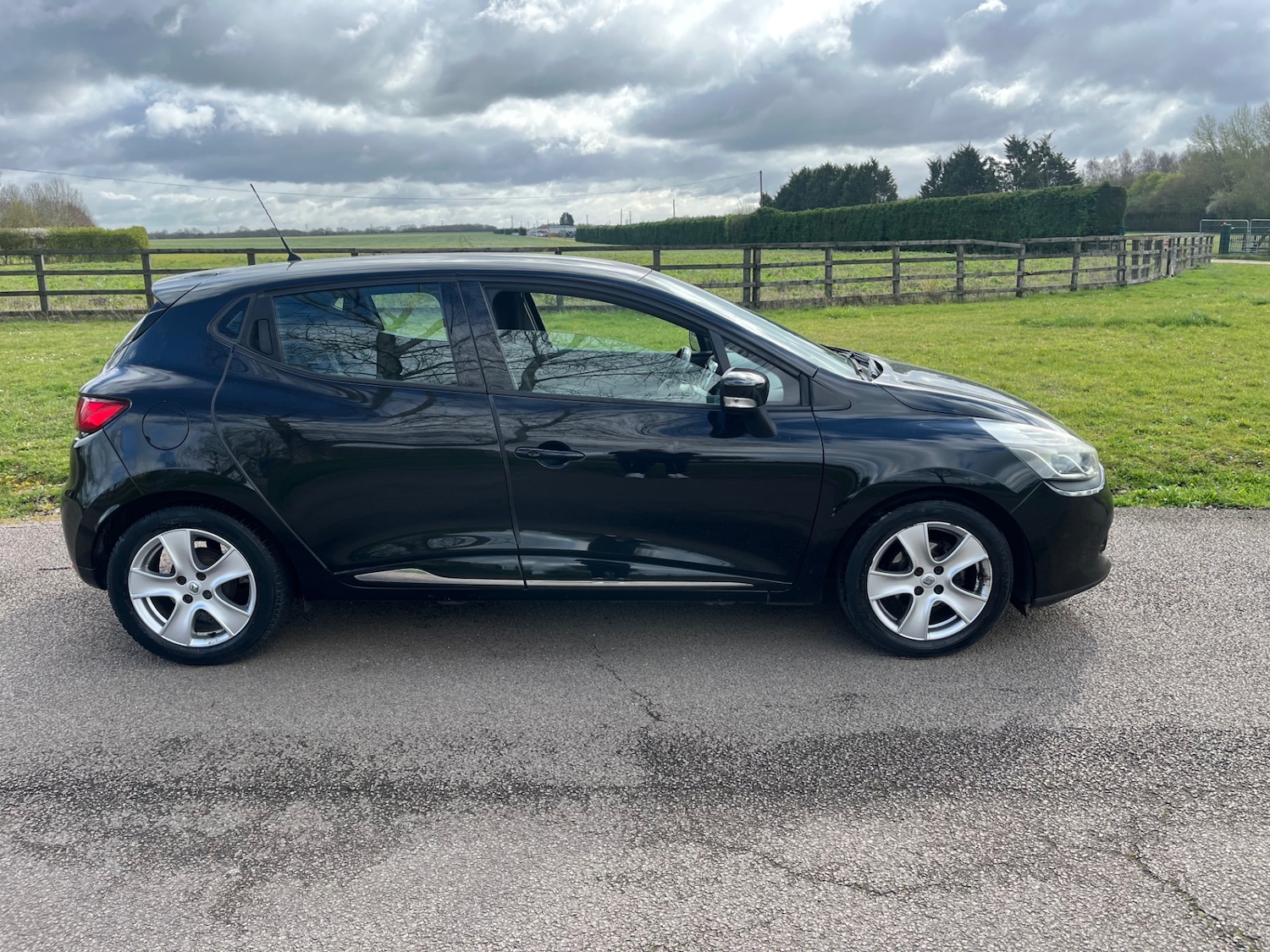 Used Renault Clio 2015 for sale - 78011253: Photo 3