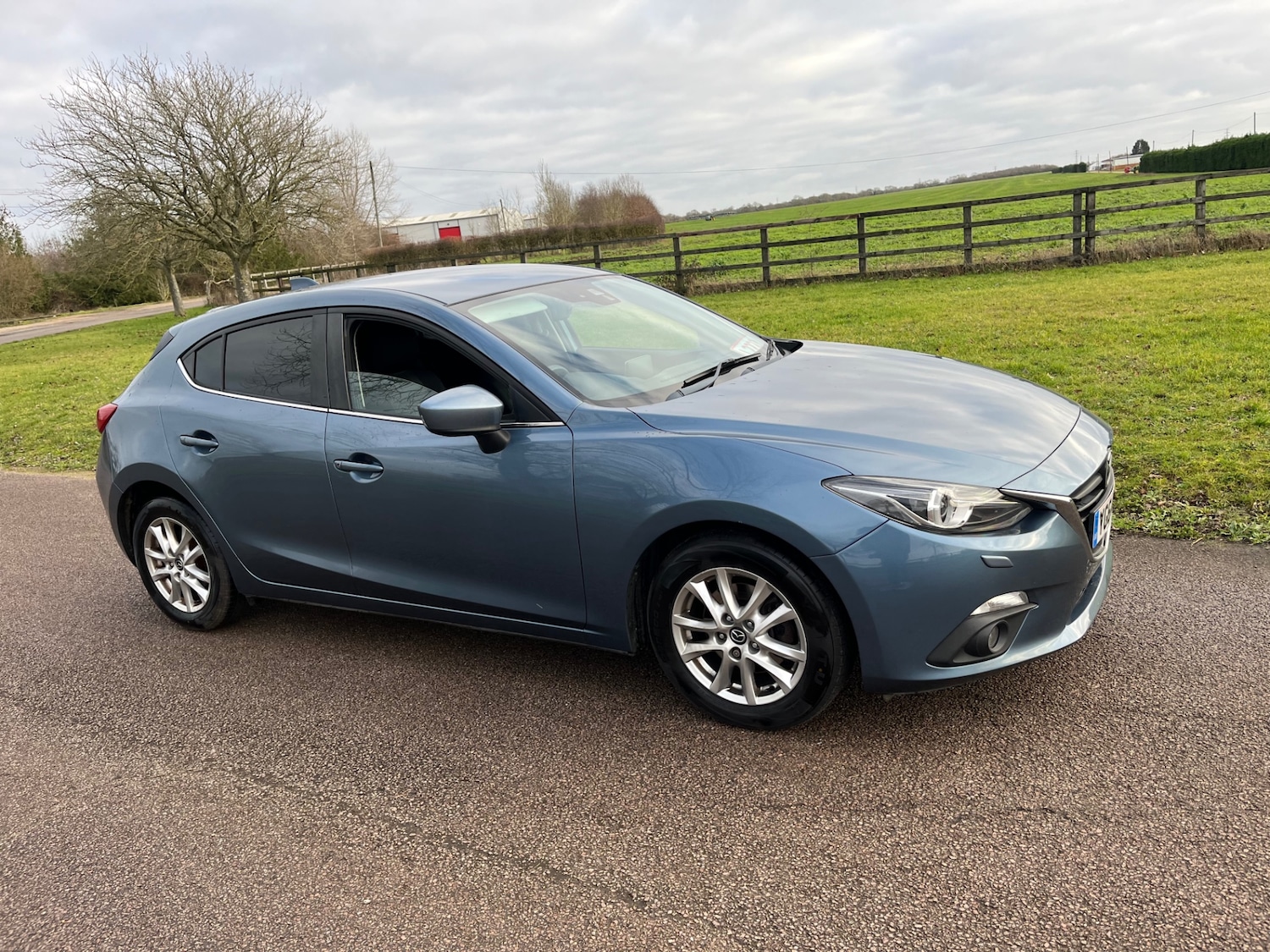 Used Mazda Mazda3 2014 for sale - 77093962: Photo 2