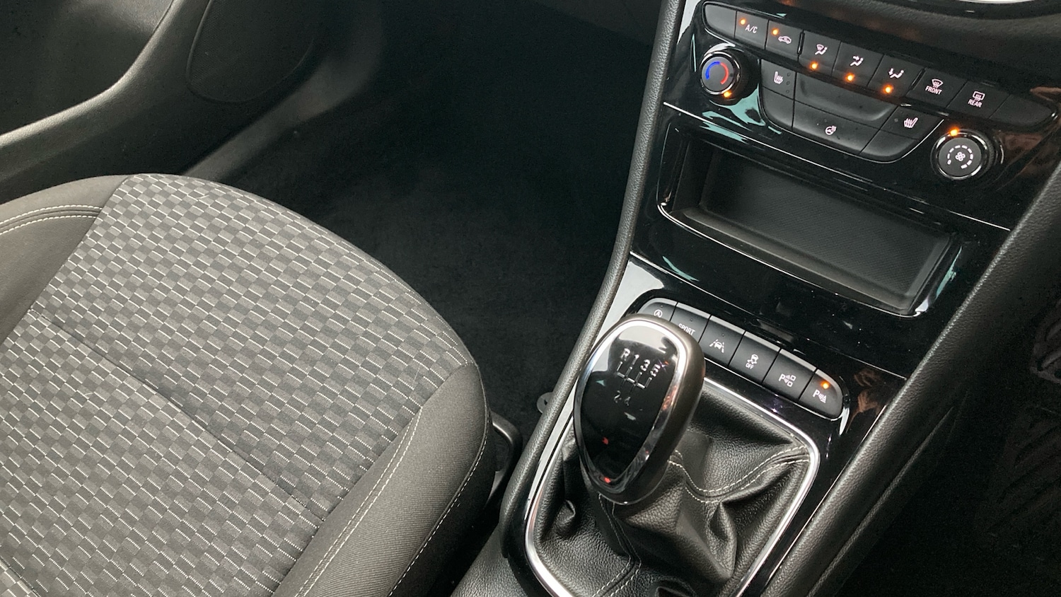 Used Vauxhall Astra 2018 for sale - 76777225: Photo 13