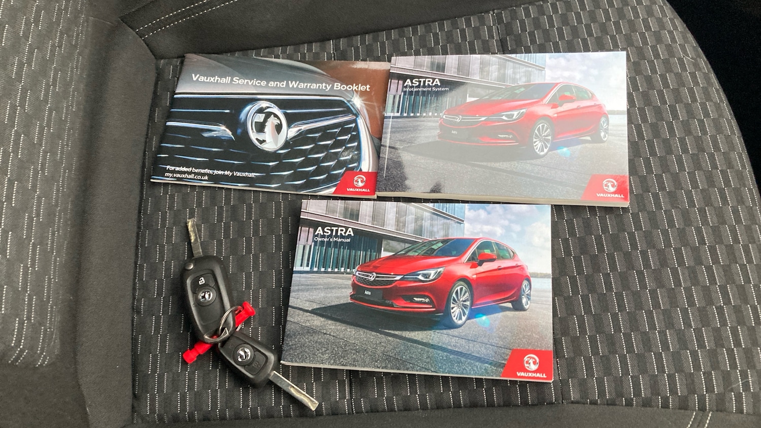 Used Vauxhall Astra 2018 for sale - 76777225: Photo 19