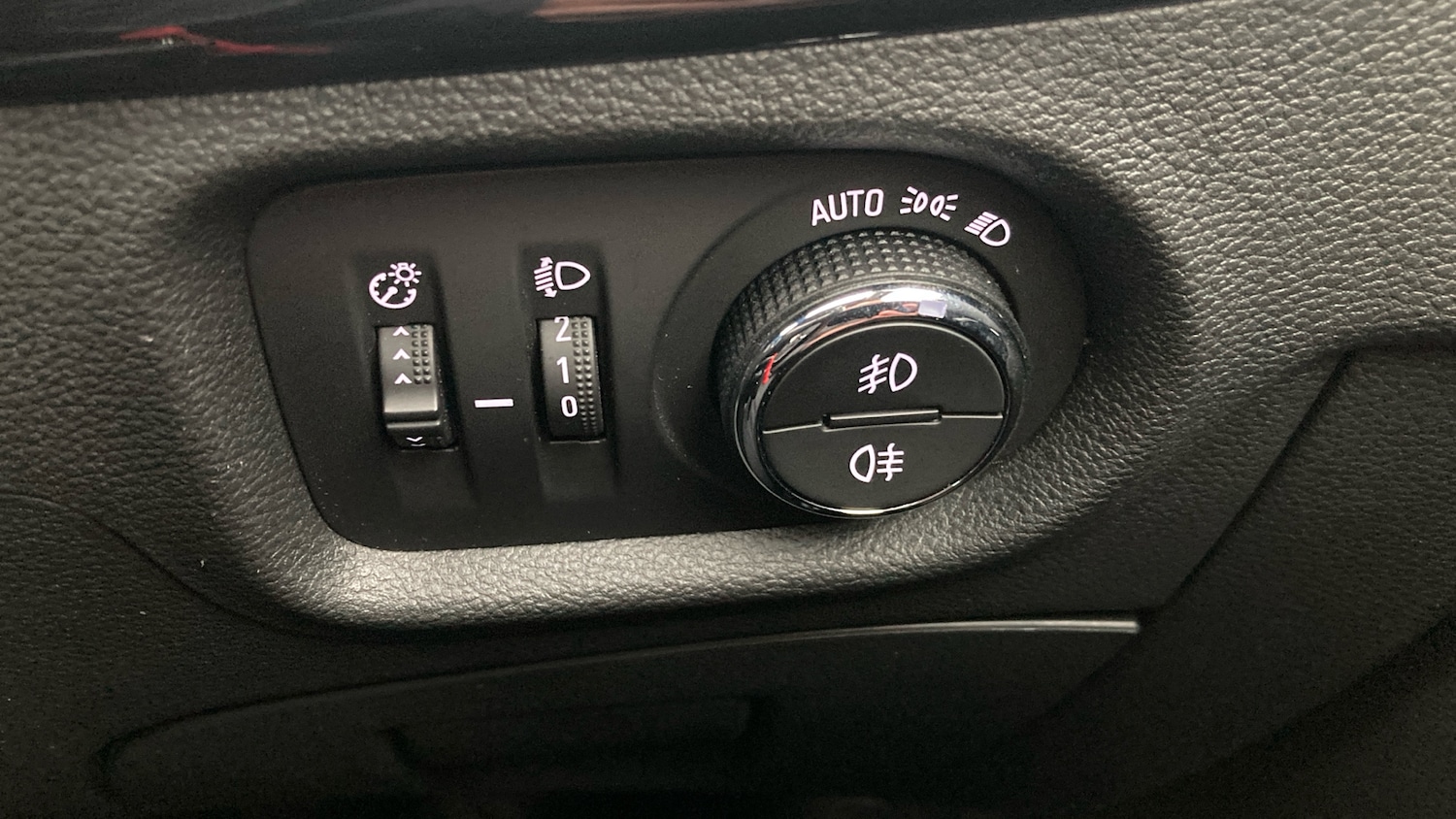 Used Vauxhall Astra 2018 for sale - 76777225: Photo 30