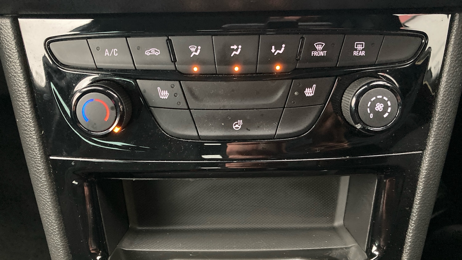 Used Vauxhall Astra 2018 for sale - 76777225: Photo 33