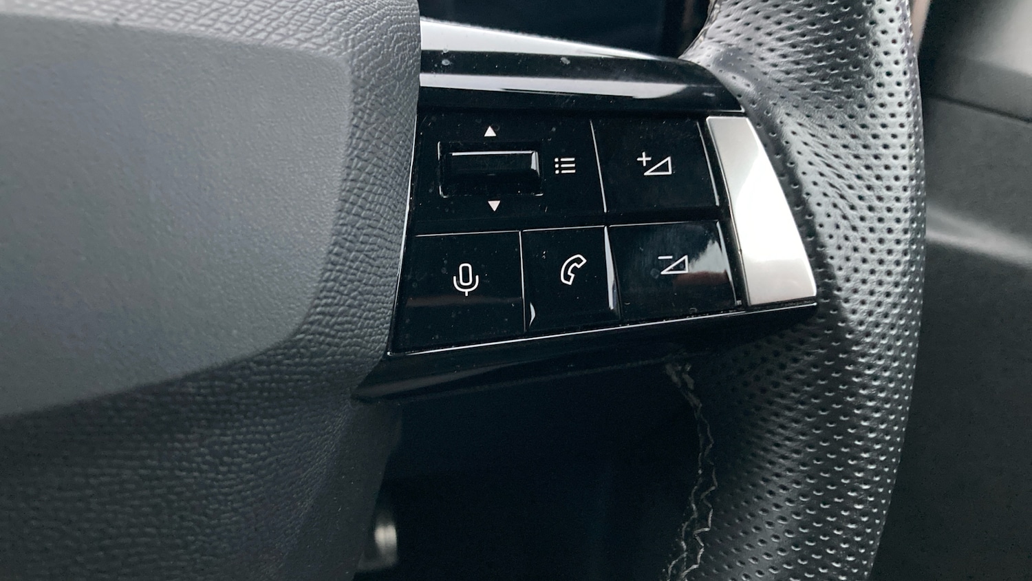 Used Vauxhall Astra 2023 for sale - 77932528: Photo 30