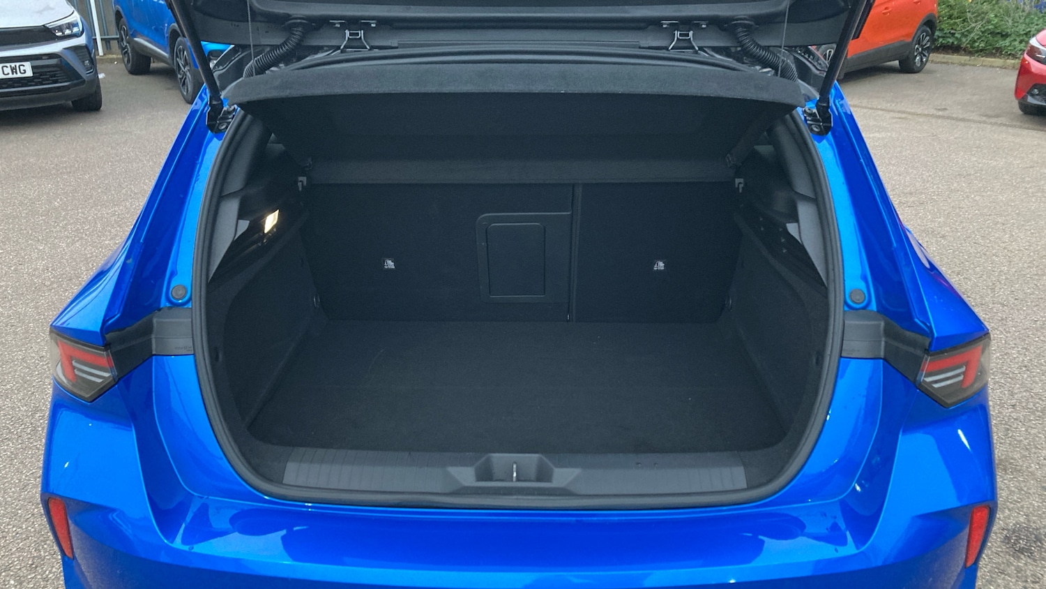 Used Vauxhall Astra 2023 for sale - 77932528: Photo 4