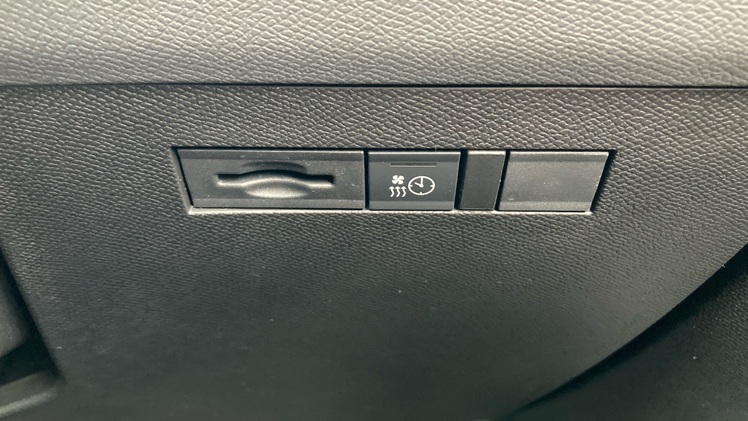 Used Vauxhall Astra 2023 for sale - 77932528: Photo 40