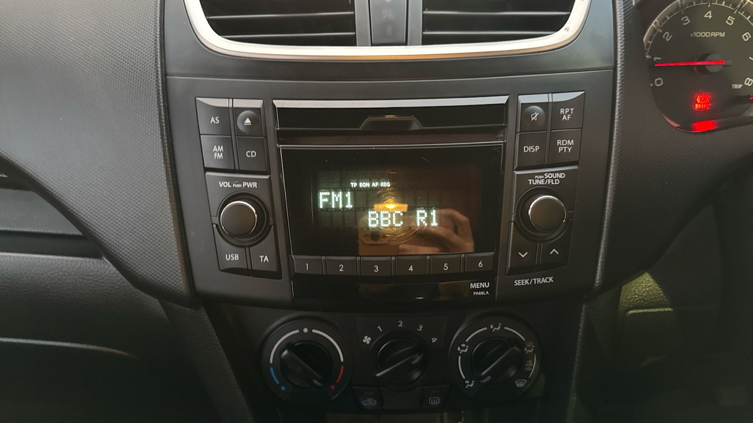 Used Suzuki Swift 2016 for sale - 77220251: Photo 12