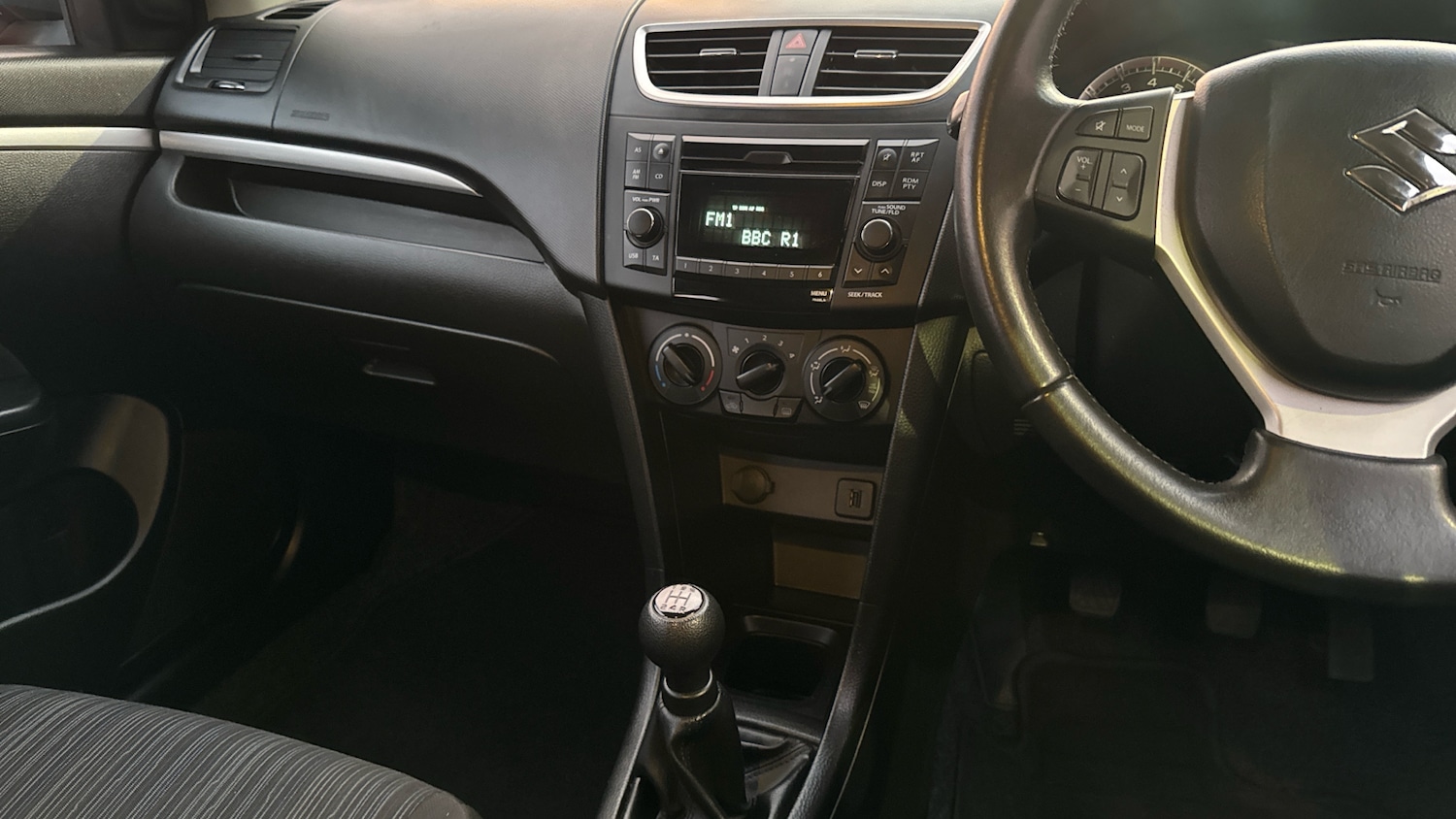 Used Suzuki Swift 2016 for sale - 77220251: Photo 14