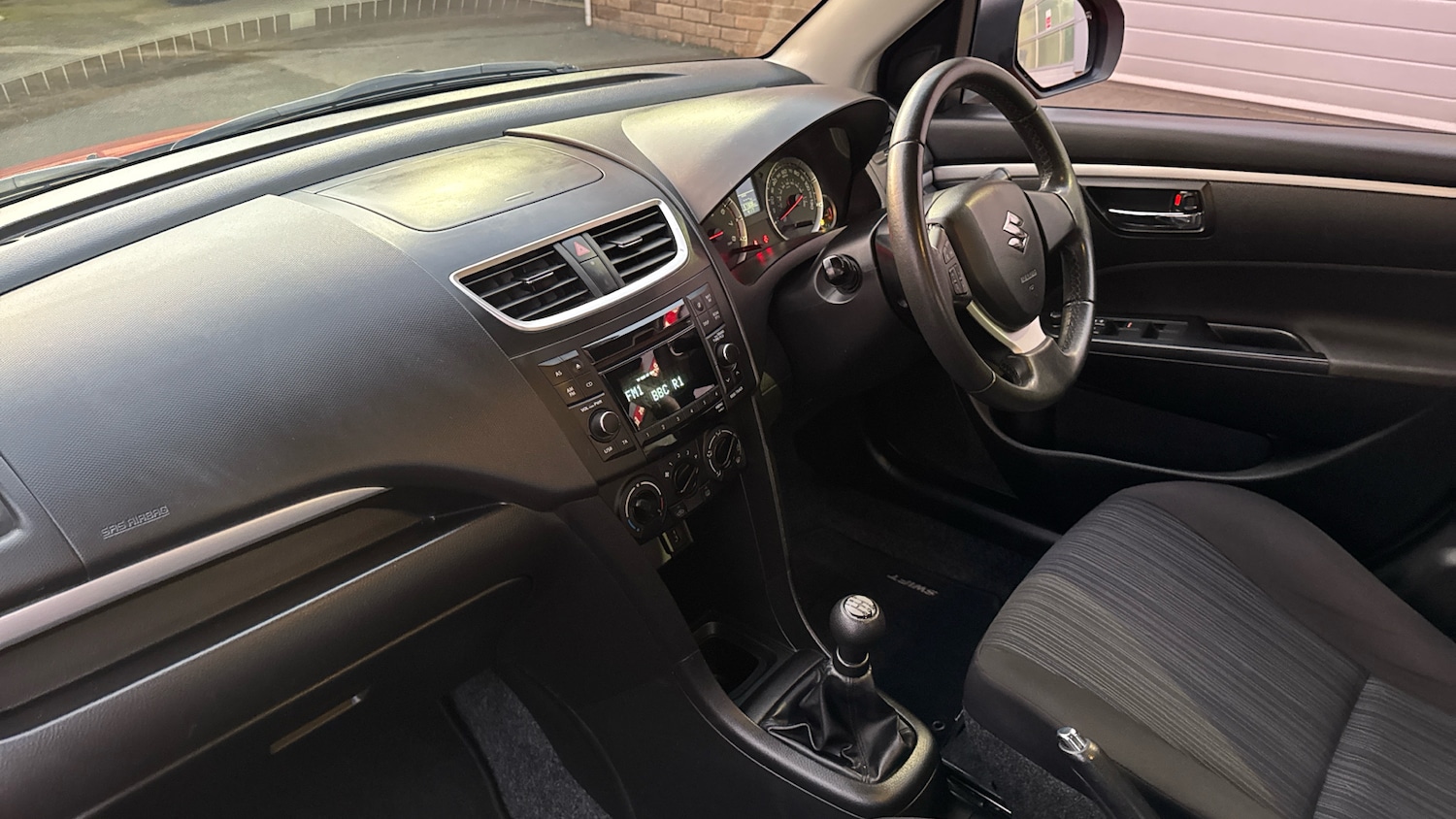 Used Suzuki Swift 2016 for sale - 77220251: Photo 9