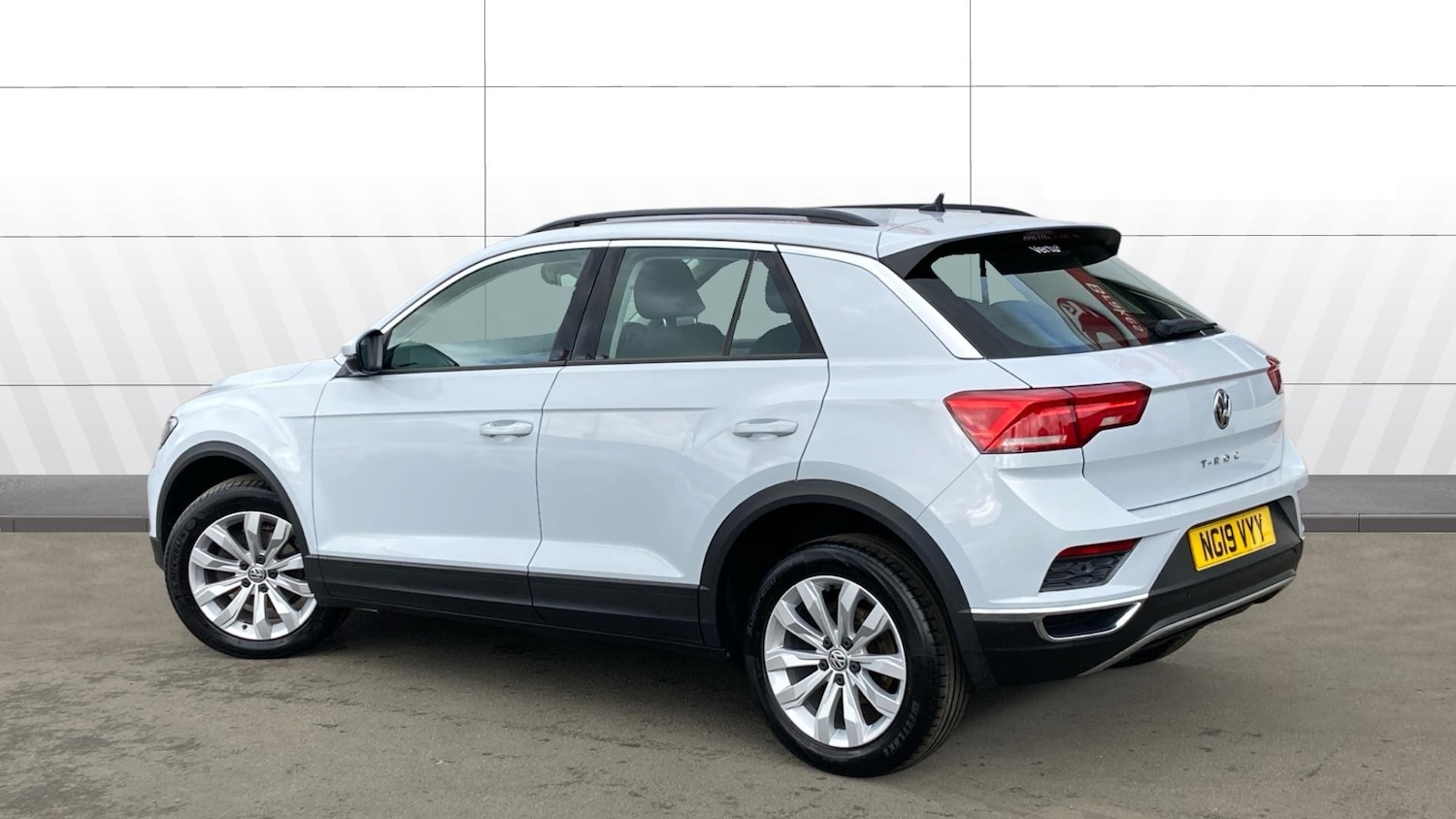 Used Volkswagen T-Roc 2019 for sale - 78223203: Photo 2