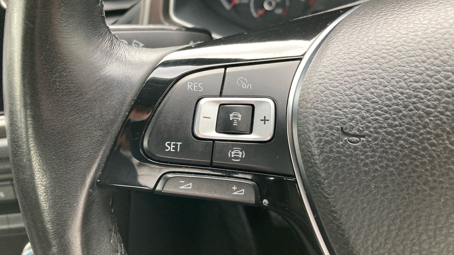 Used Volkswagen T-Roc 2019 for sale - 78223203: Photo 22