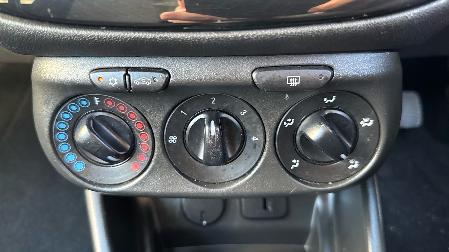 Used Vauxhall Corsa 2018 for sale - 76653126: Photo 25