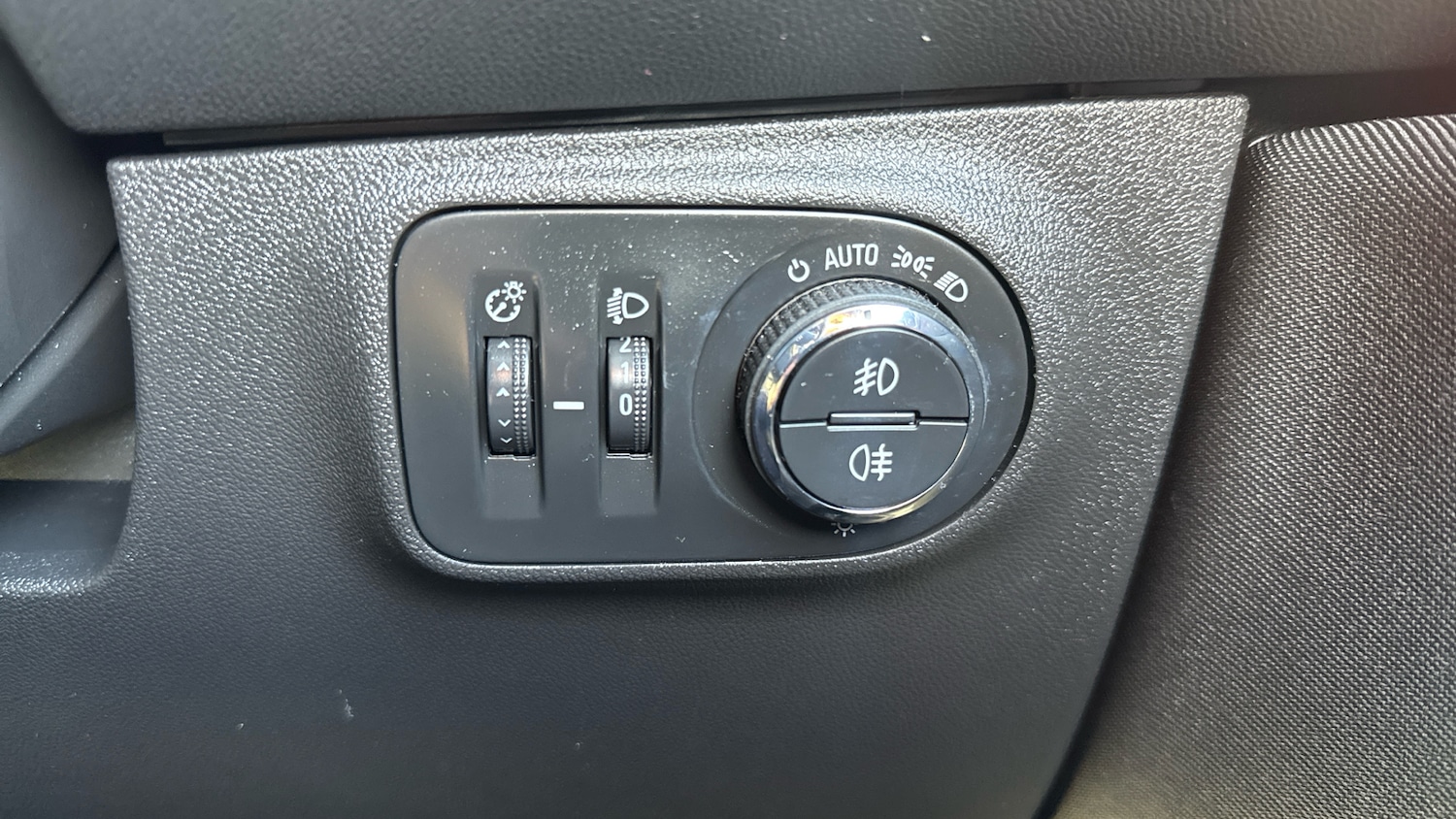 Used Vauxhall Corsa 2018 for sale - 76653126: Photo 30