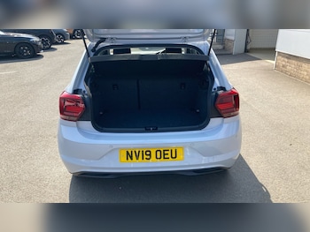 Used Volkswagen Polo 2019 for sale - 75618821: Photo