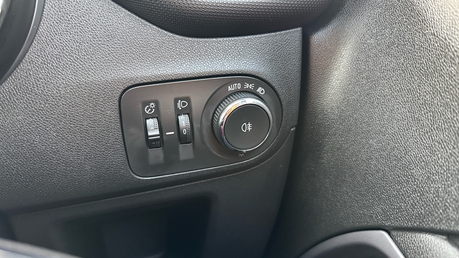 Used Vauxhall Crossland 2023 for sale - 77113286: Photo 35