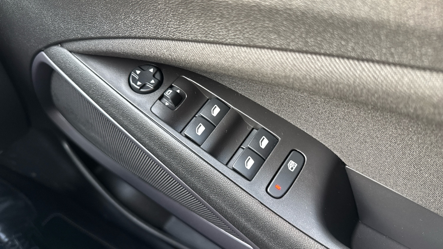 Used Vauxhall Crossland 2023 for sale - 77113286: Photo 36