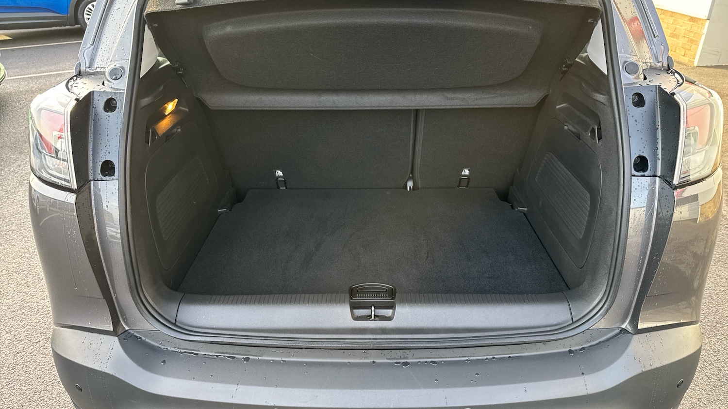 Used Vauxhall Crossland 2023 for sale - 77113286: Photo 4