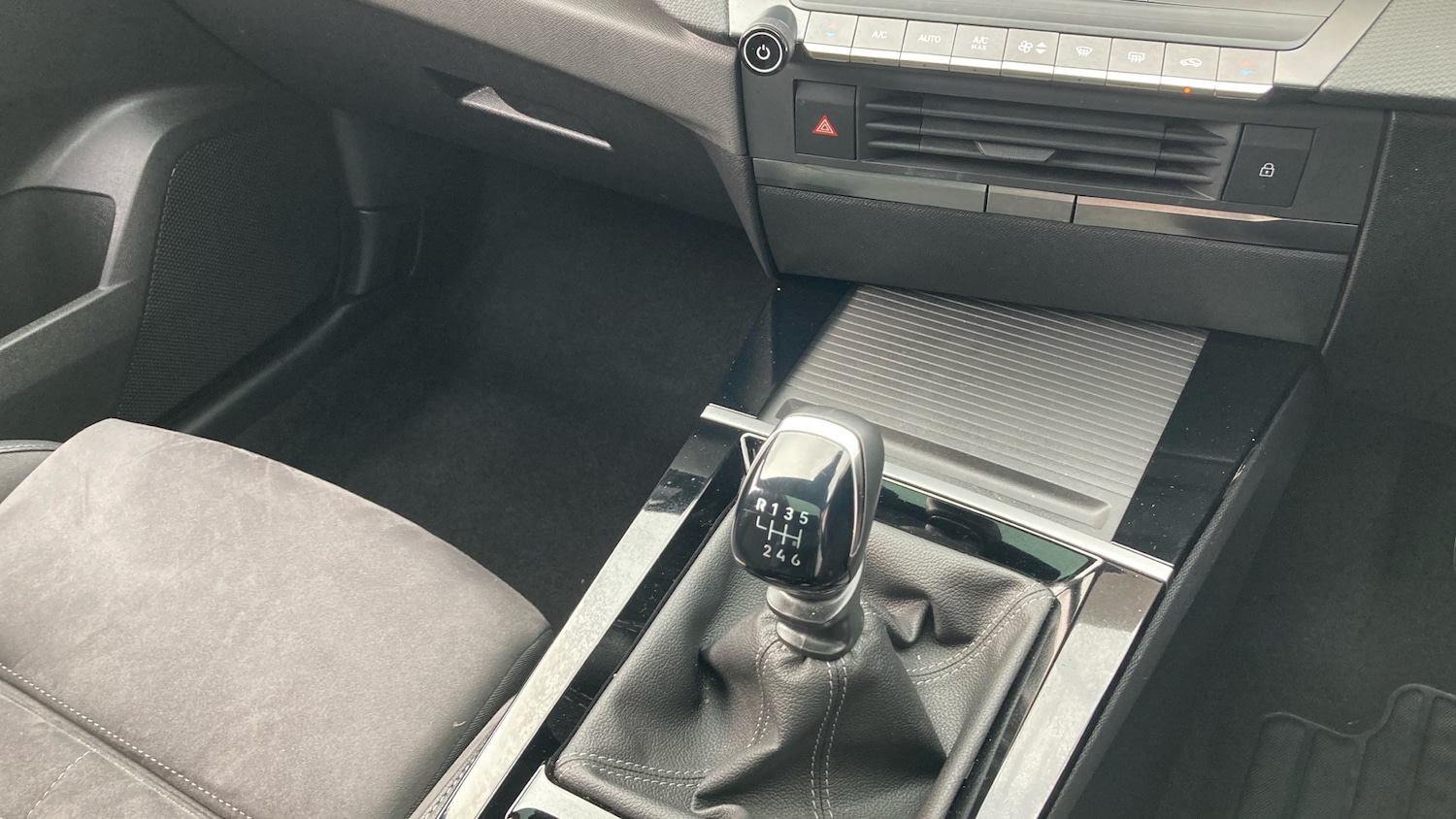 Used Vauxhall Astra 2023 for sale - 78182731: Photo 13