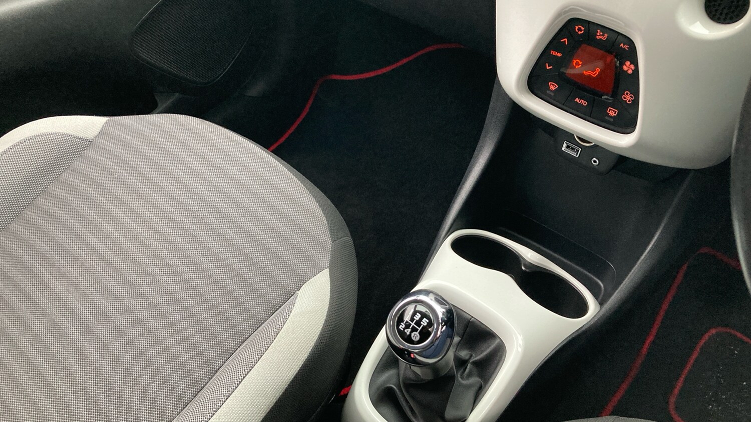 Used Toyota AYGO 2020 for sale - 77528534: Photo 13