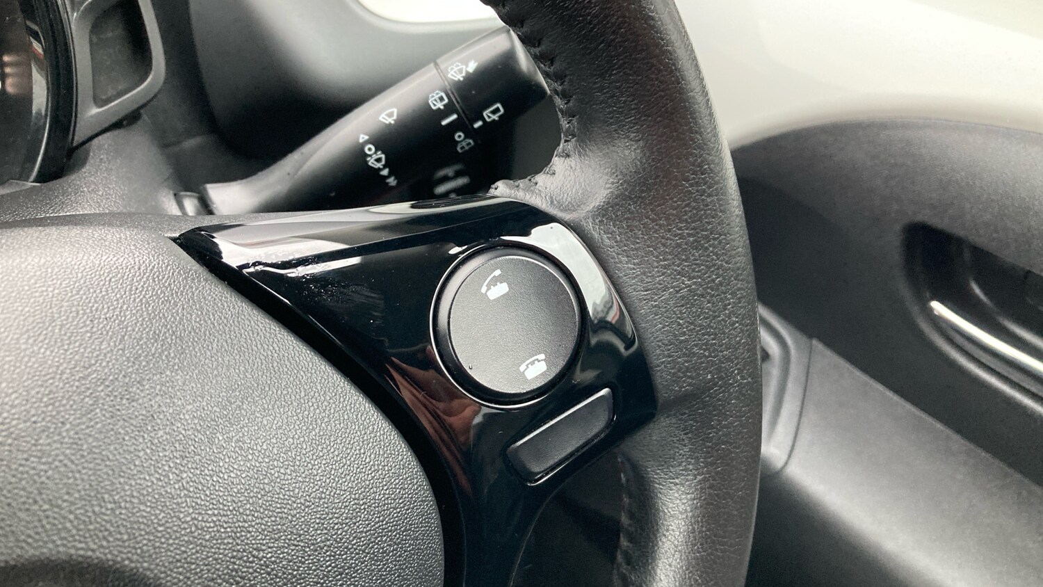 Used Toyota AYGO 2020 for sale - 77528534: Photo 32