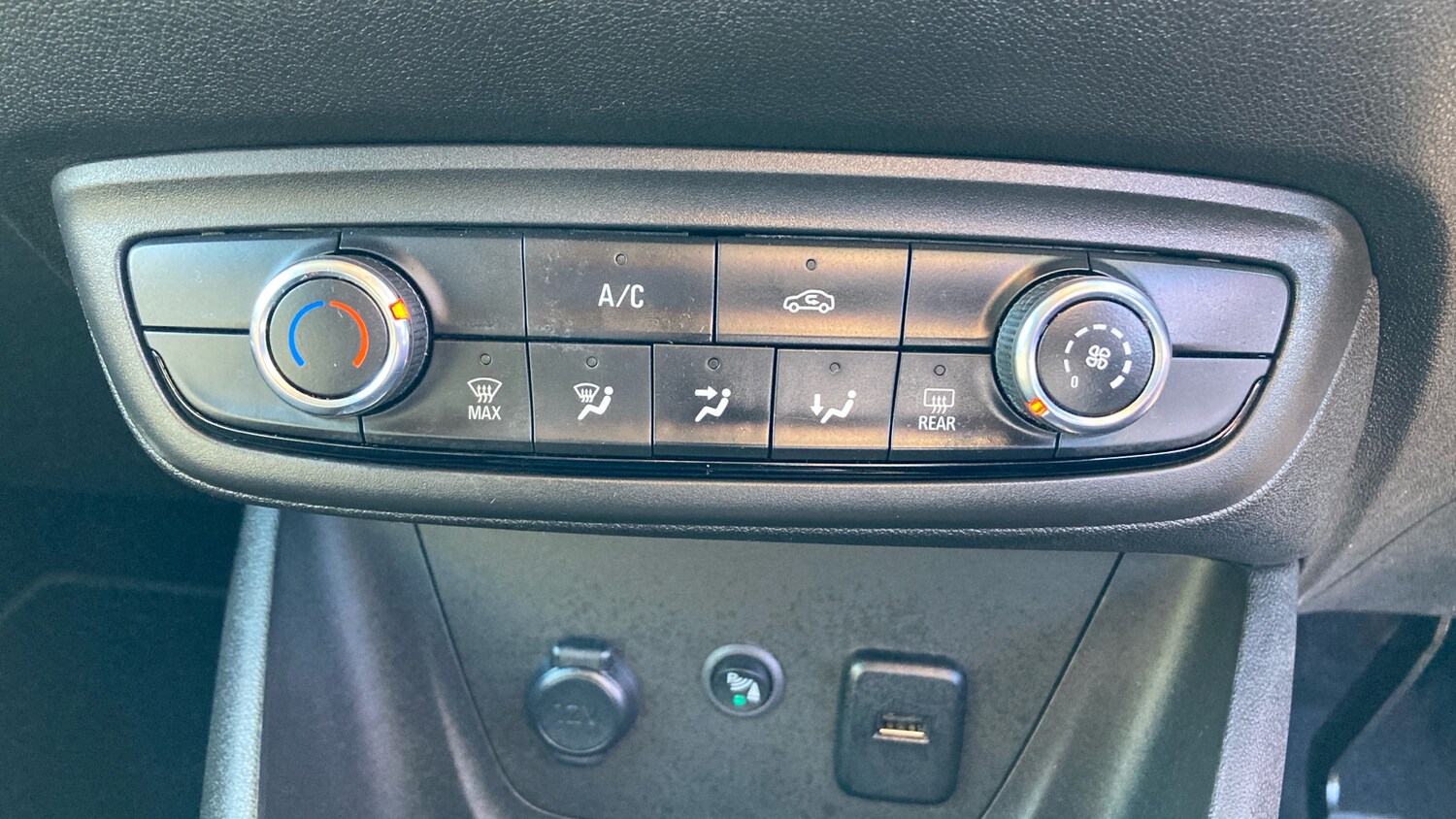 Used Vauxhall Crossland 2022 for sale - 77917148: Photo 23