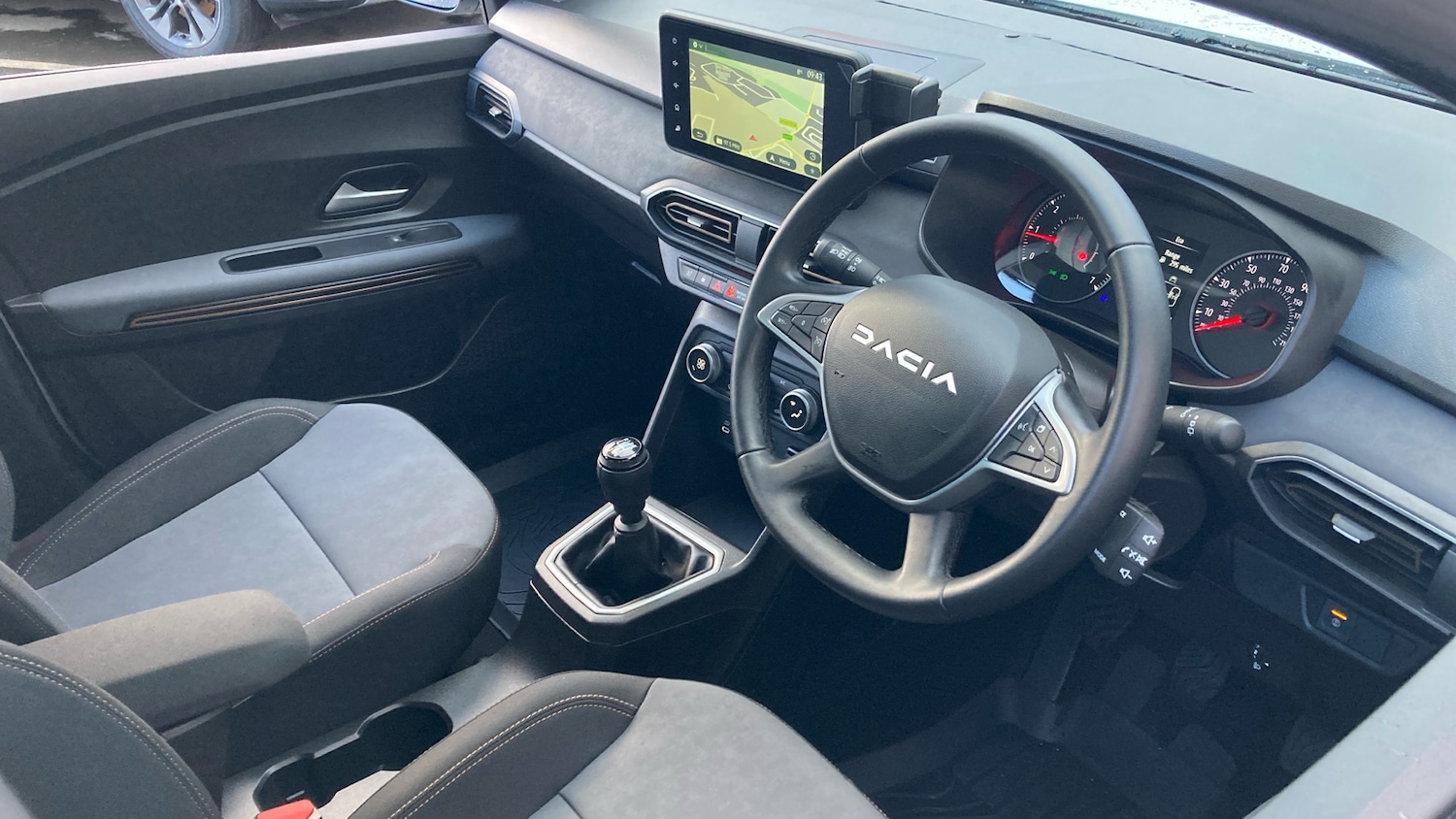 Used Dacia Sandero Stepway 2024 for sale - 76892872: Photo 11