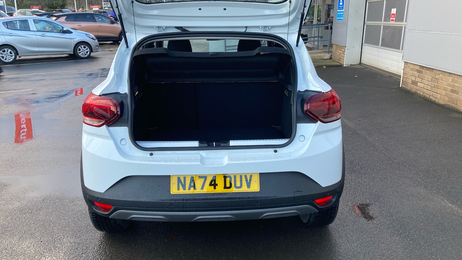 Used Dacia Sandero Stepway 2024 for sale - 76892872: Photo 4