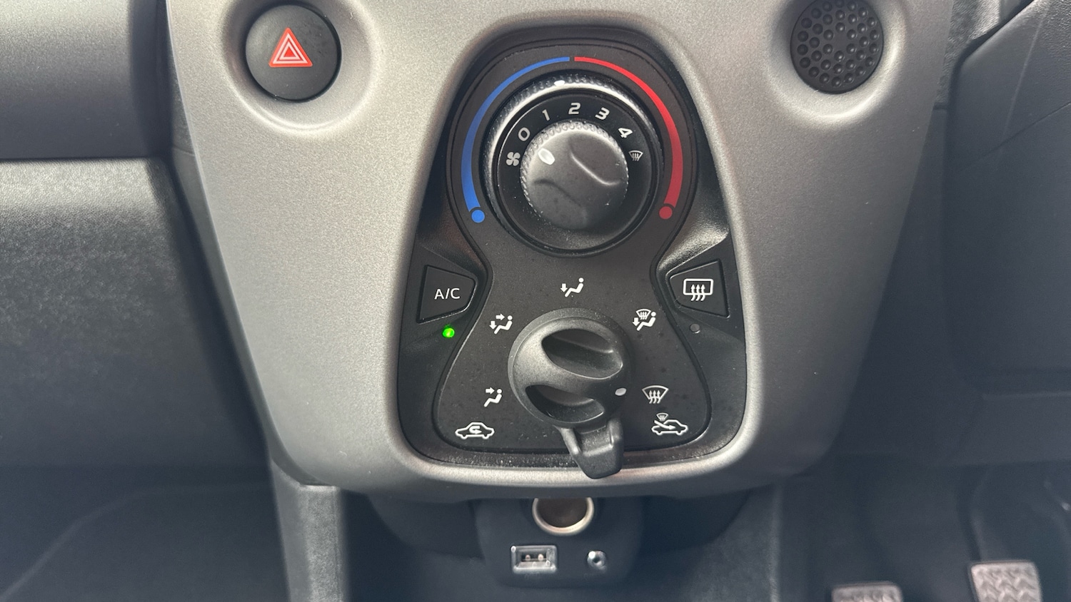 Used Toyota AYGO 2020 for sale - 76343917: Photo 29