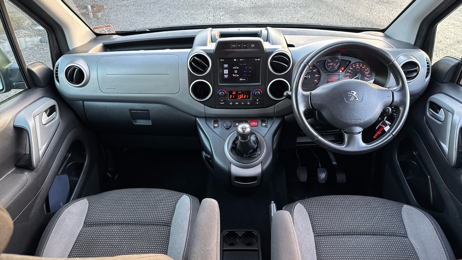 Used Peugeot Partner Tepee 2017 for sale - 76980773: Photo 10