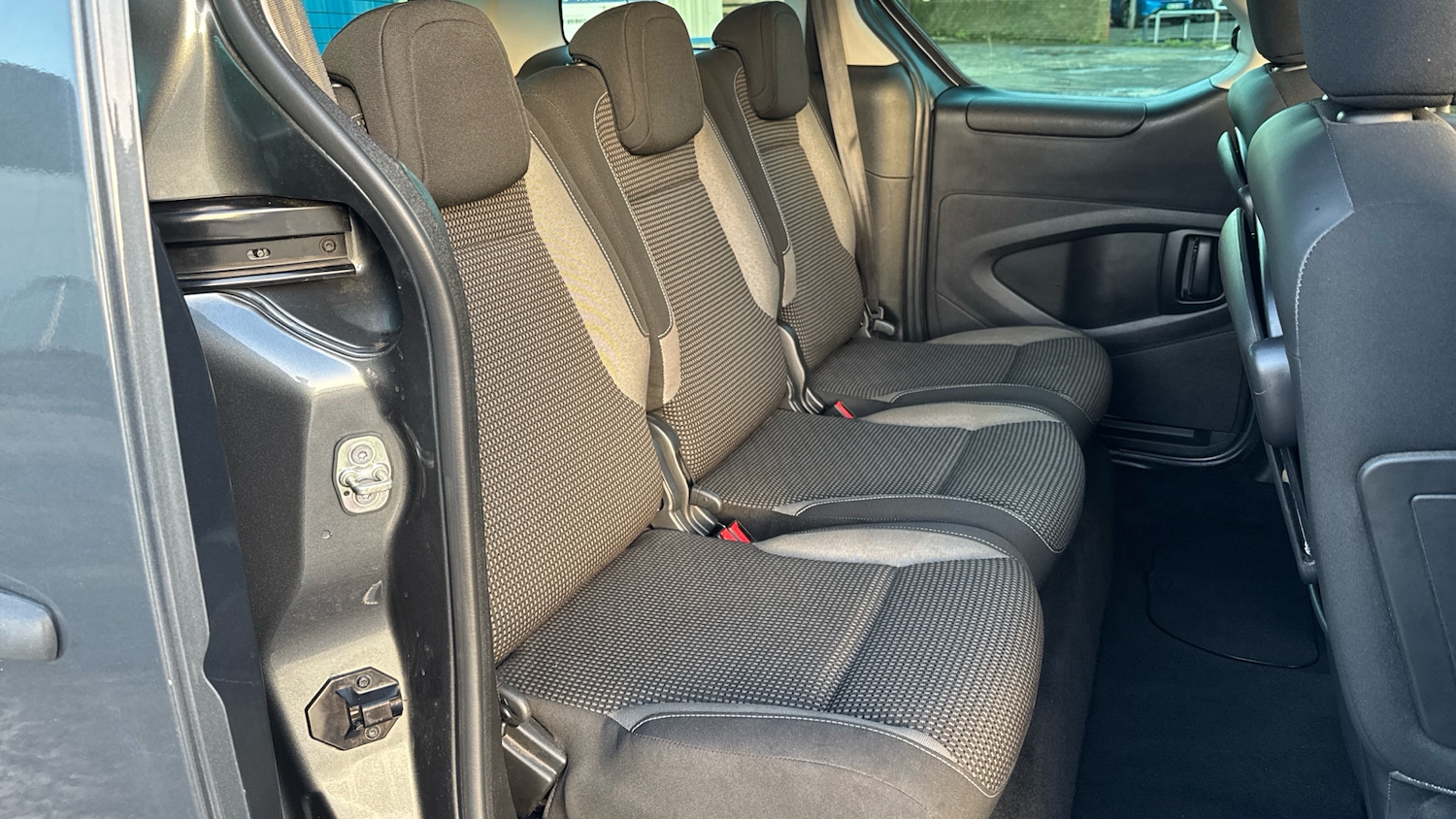 Used Peugeot Partner Tepee 2017 for sale - 76980773: Photo 16