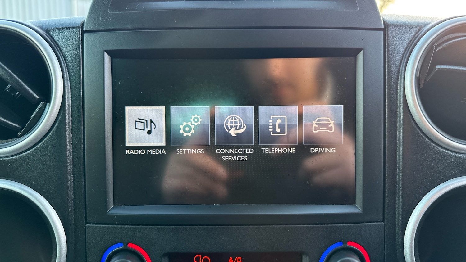 Used Peugeot Partner Tepee 2017 for sale - 76980773: Photo 21