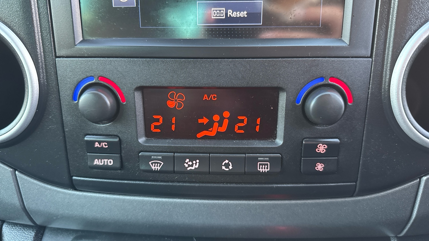 Used Peugeot Partner Tepee 2017 for sale - 76980773: Photo 26