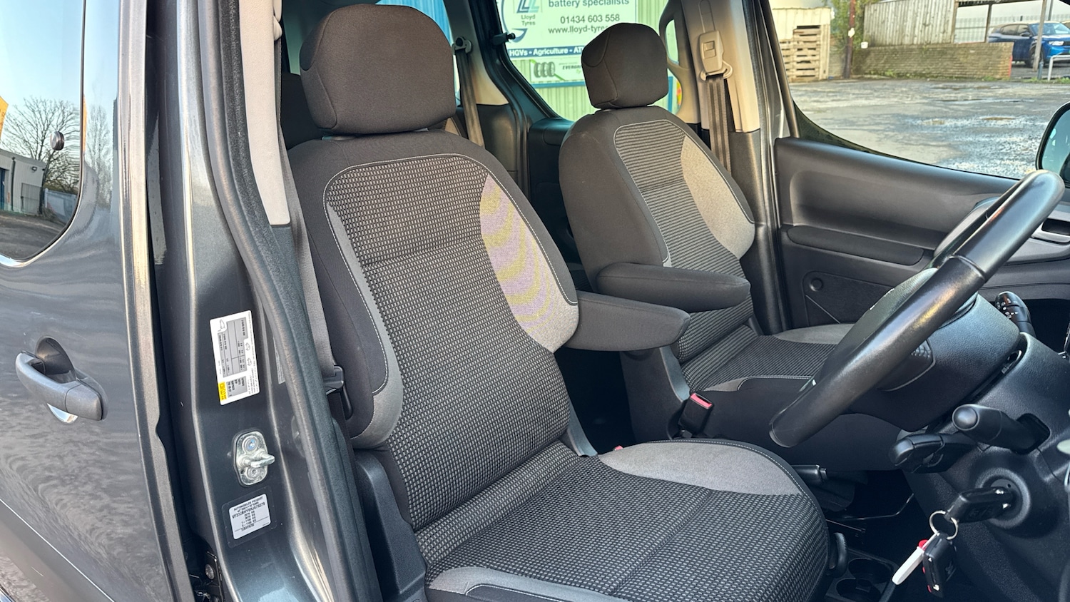 Used Peugeot Partner Tepee 2017 for sale - 76980773: Photo 34