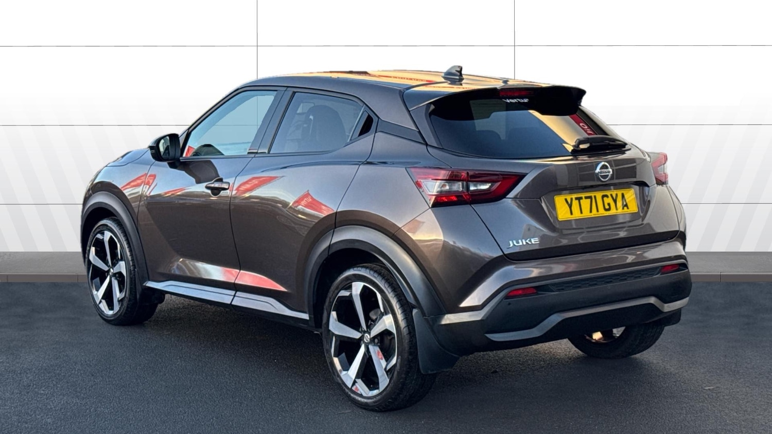 Used Nissan Juke 2021 for sale - 76807430: Photo 2