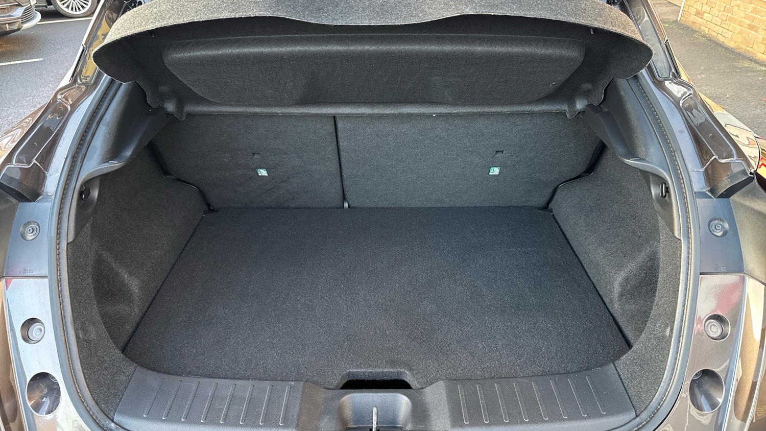 Used Nissan Juke 2021 for sale - 76807430: Photo 4