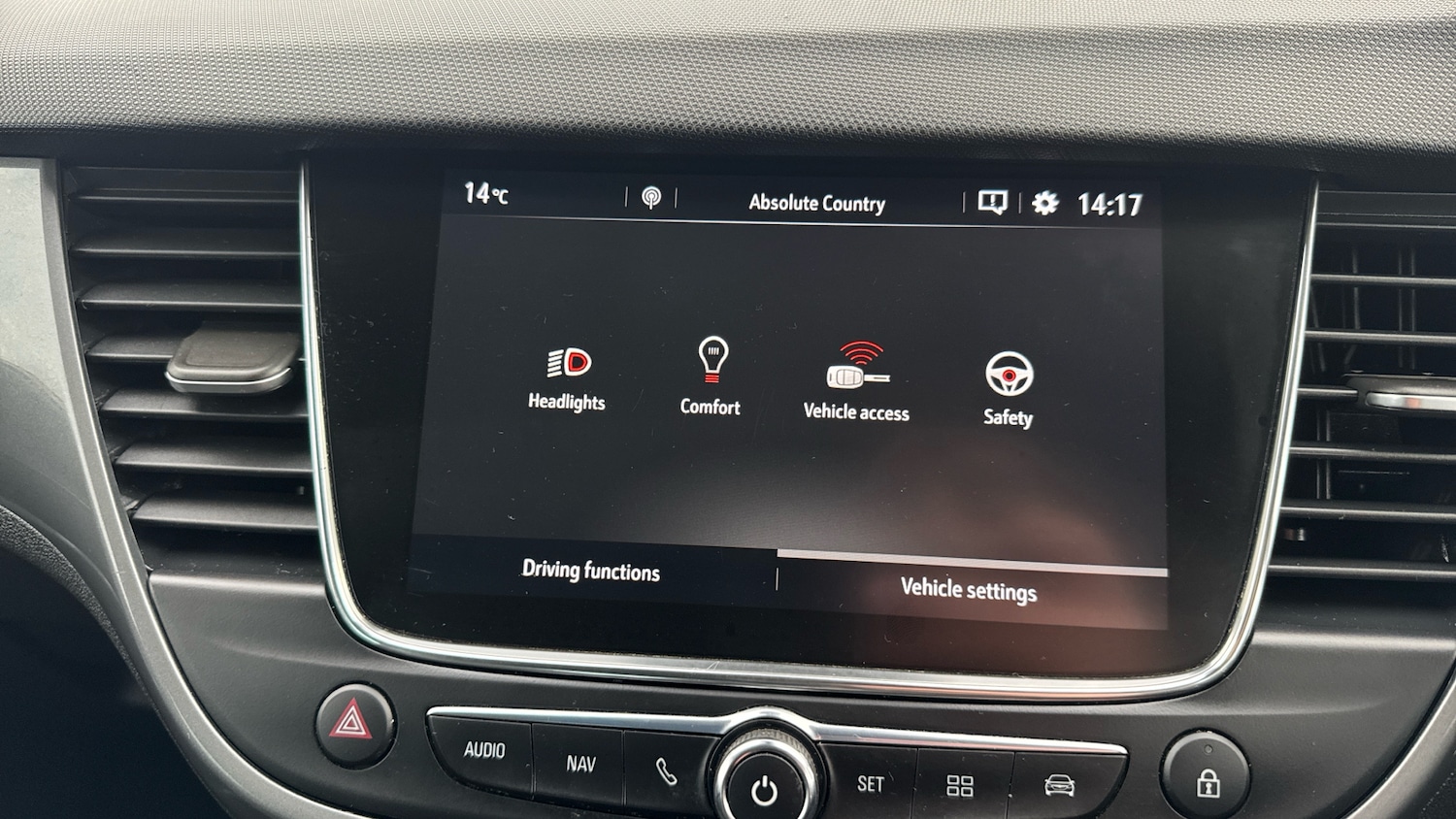 Used Vauxhall Crossland 2022 for sale - 76877368: Photo 33