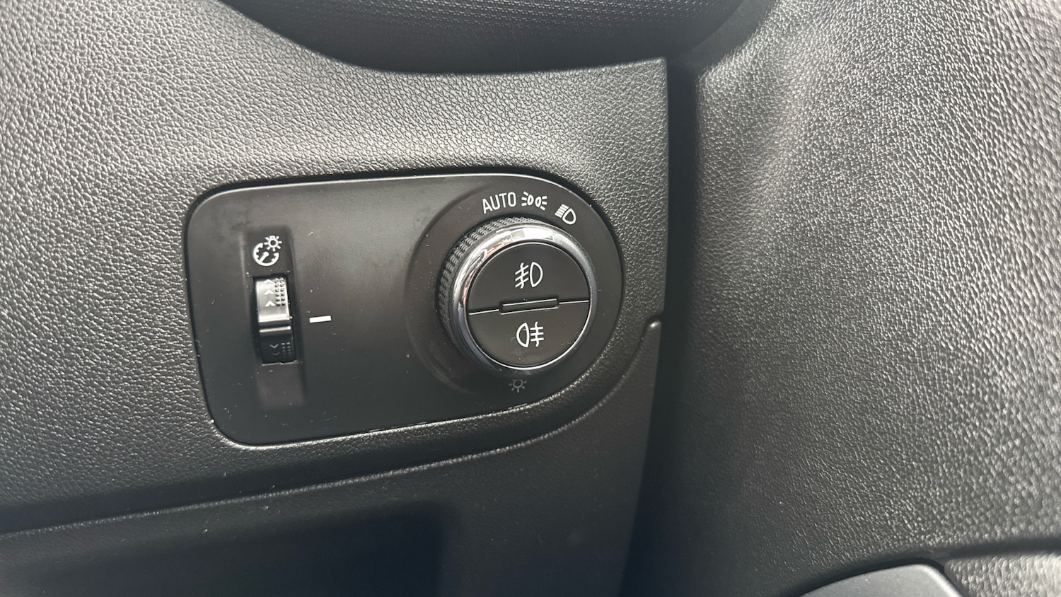 Used Vauxhall Crossland 2022 for sale - 76877368: Photo 42