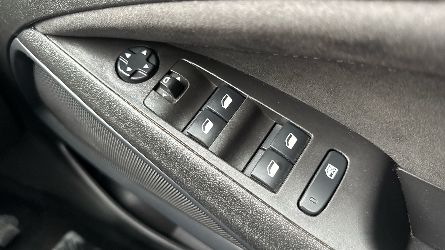 Used Vauxhall Crossland 2022 for sale - 76877368: Photo 43