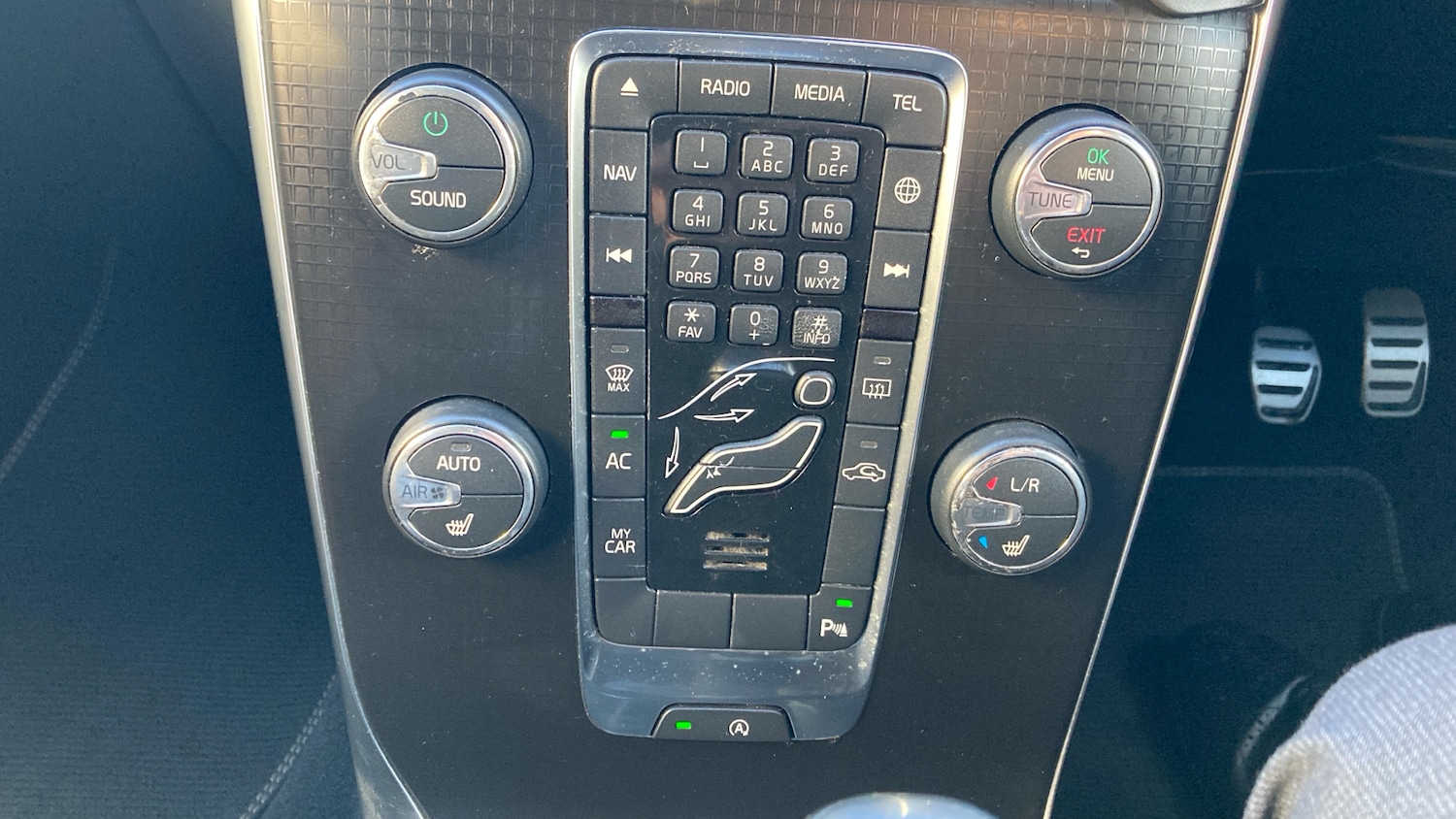 Used Volvo V40 2018 for sale - 76612537: Photo 24