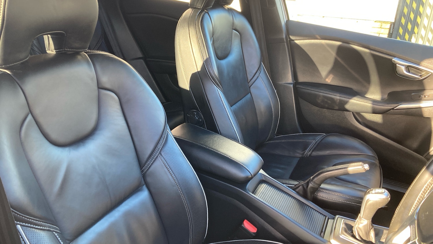 Used Volvo V40 2018 for sale - 76612537: Photo 29