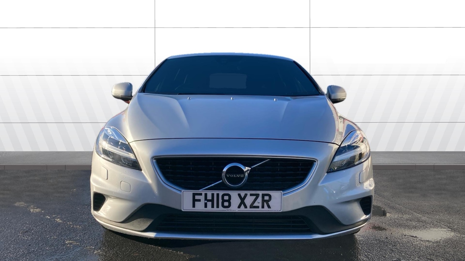 Used Volvo V40 2018 for sale - 76612537: Photo 3