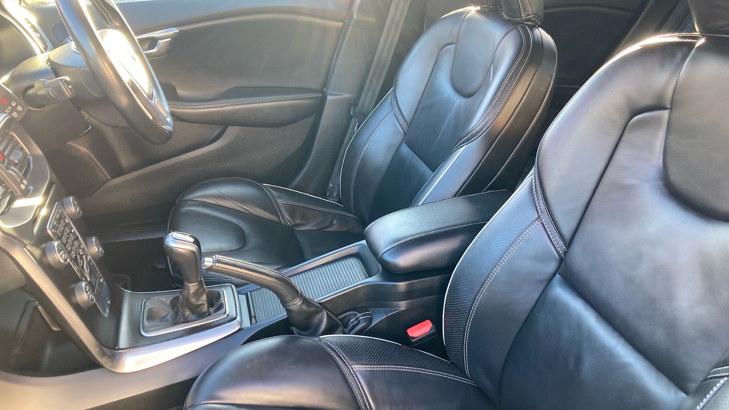 Used Volvo V40 2018 for sale - 76612537: Photo 32