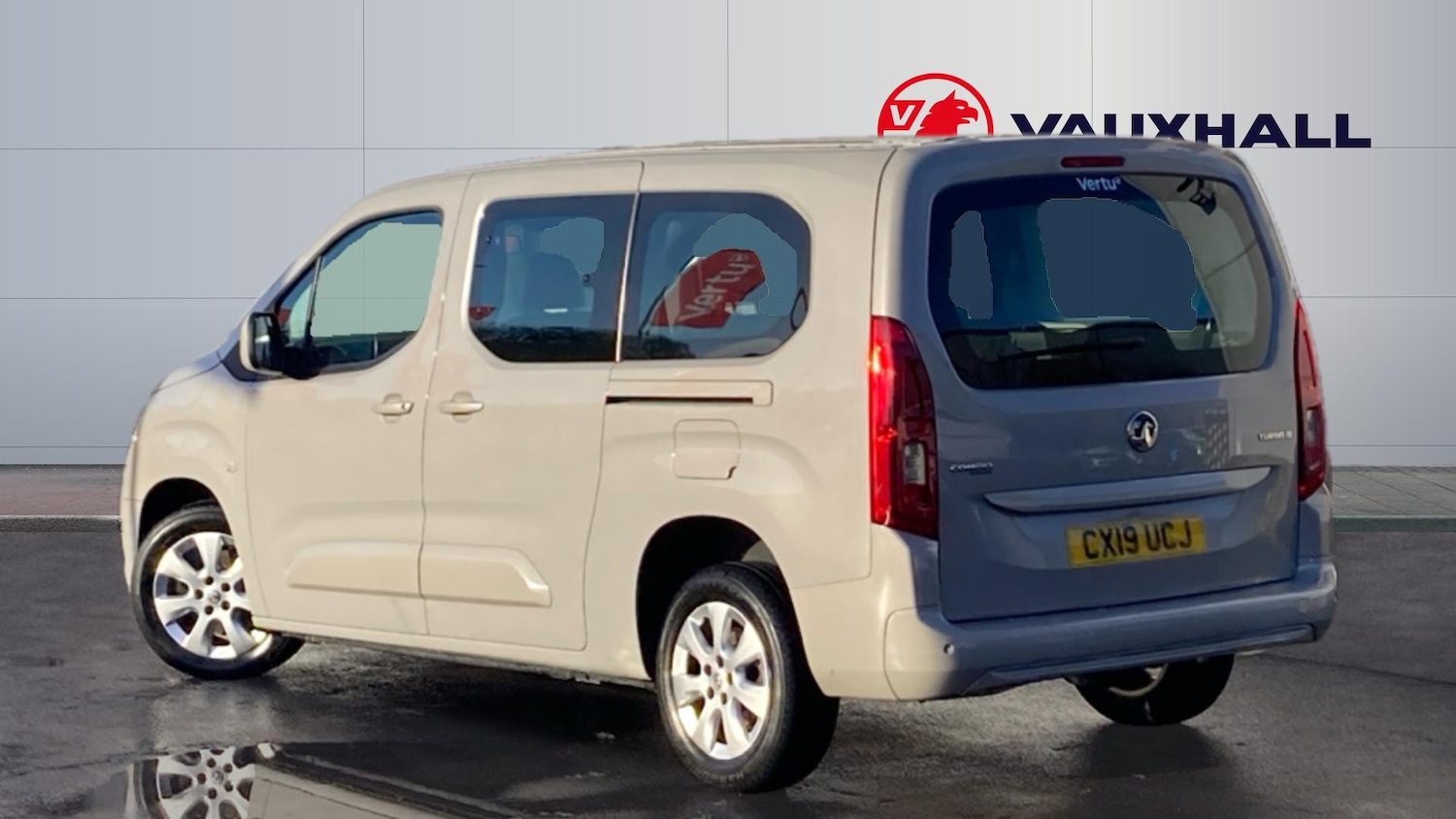 Used Vauxhall Combo Life 2019 for sale - 76612536: Photo 2