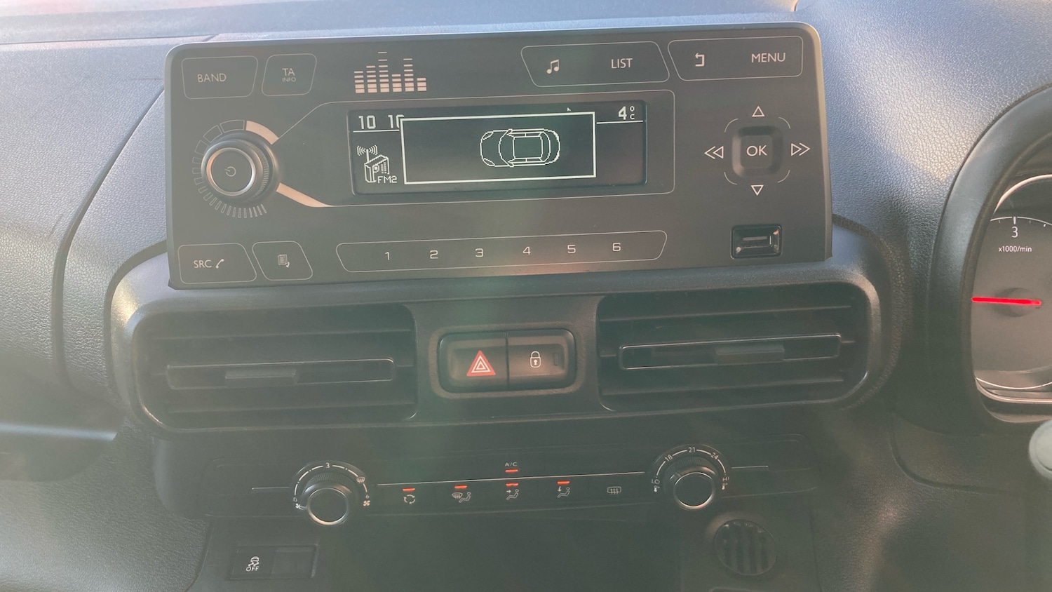 Used Vauxhall Combo Life 2019 for sale - 76612536: Photo 34