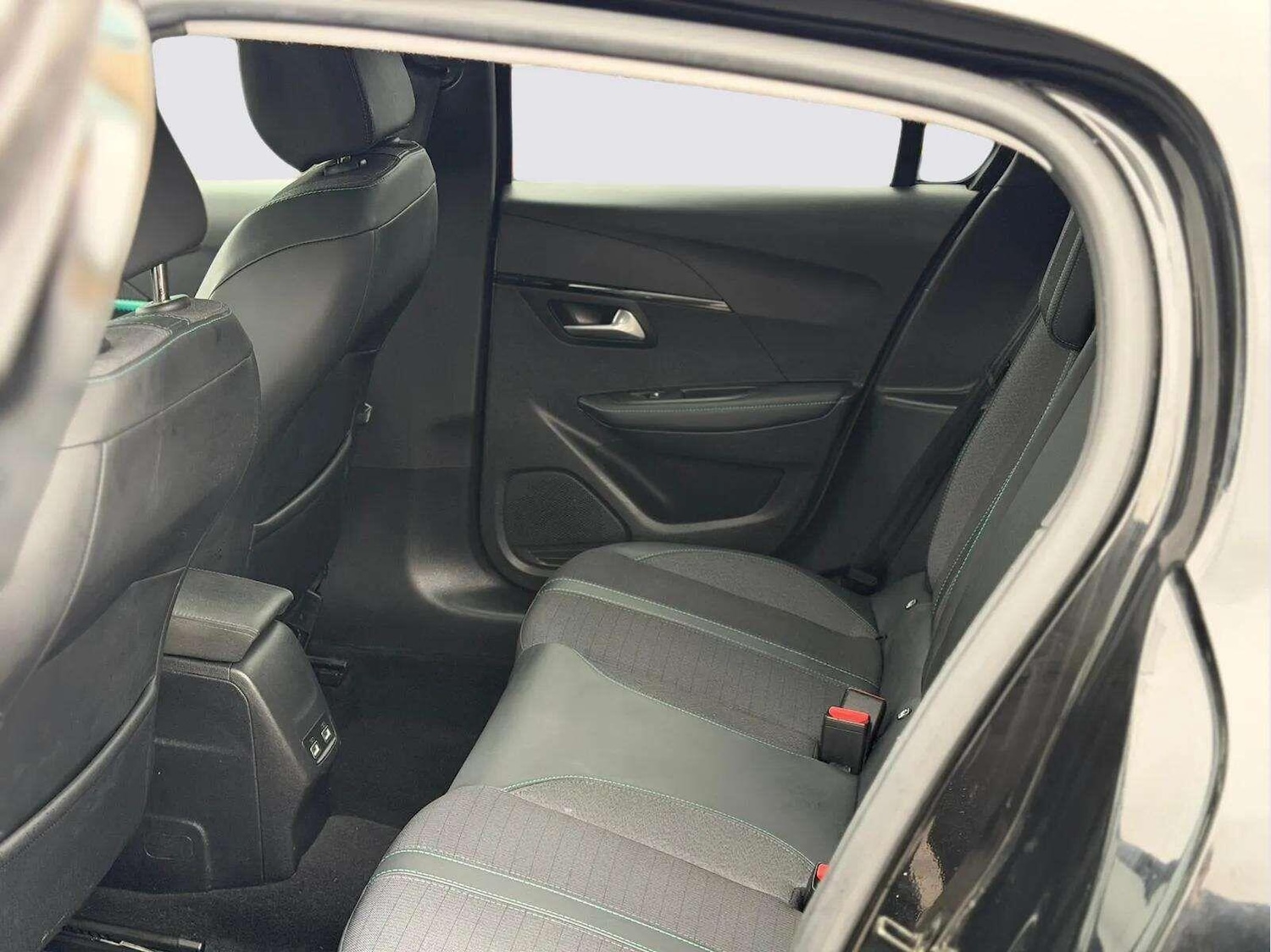 Used Peugeot 208 for sale - 77784797: Photo 35