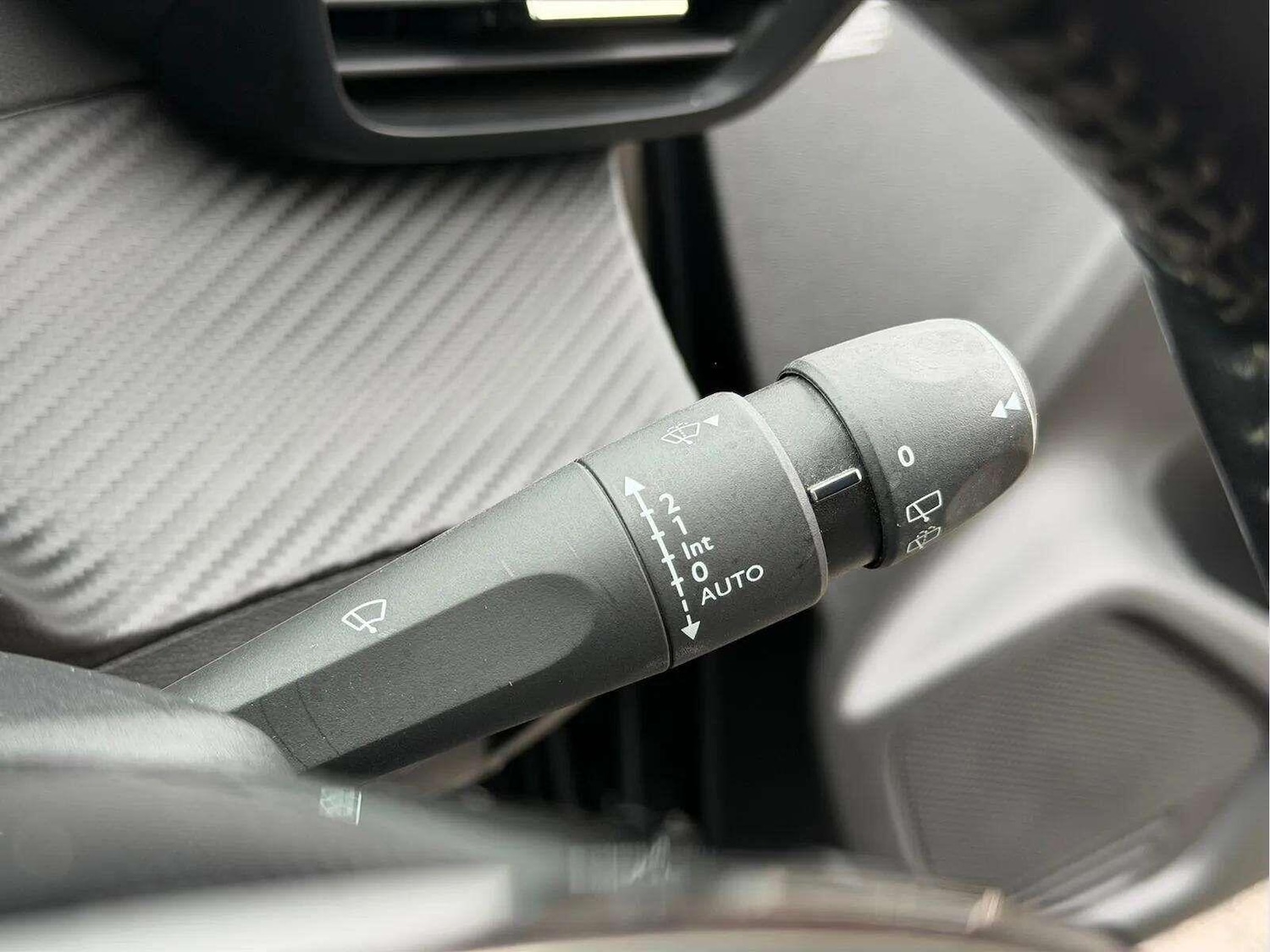 Used Peugeot 208 for sale - 77784797: Photo 48