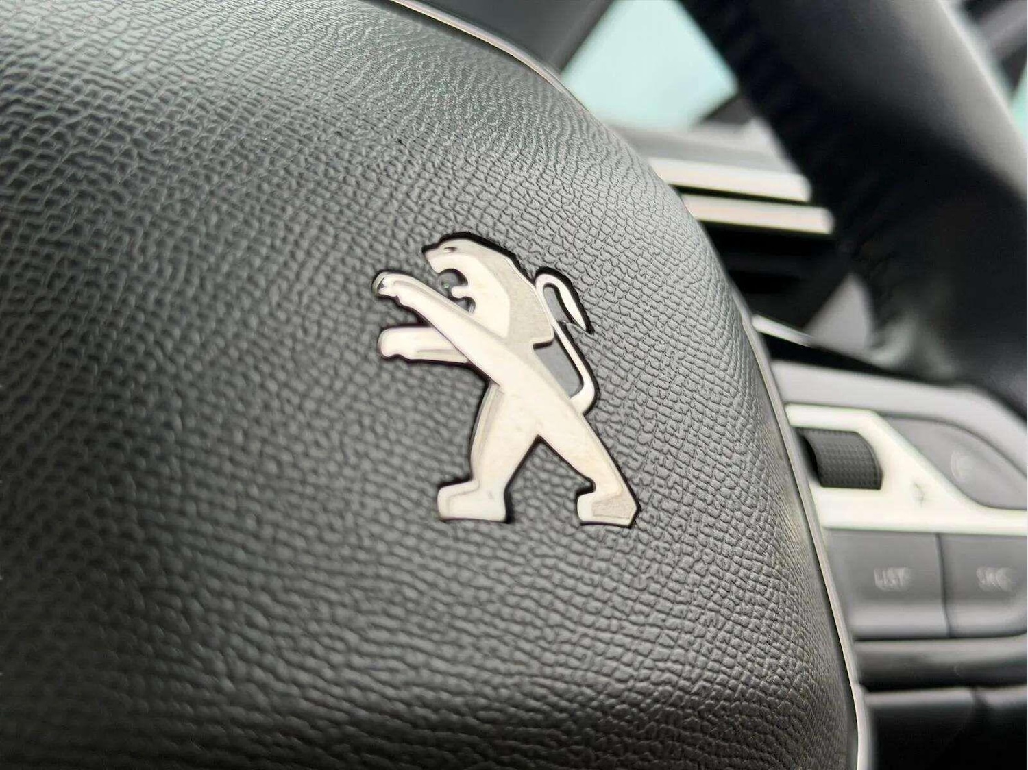 Used Peugeot 208 for sale - 77784797: Photo 76