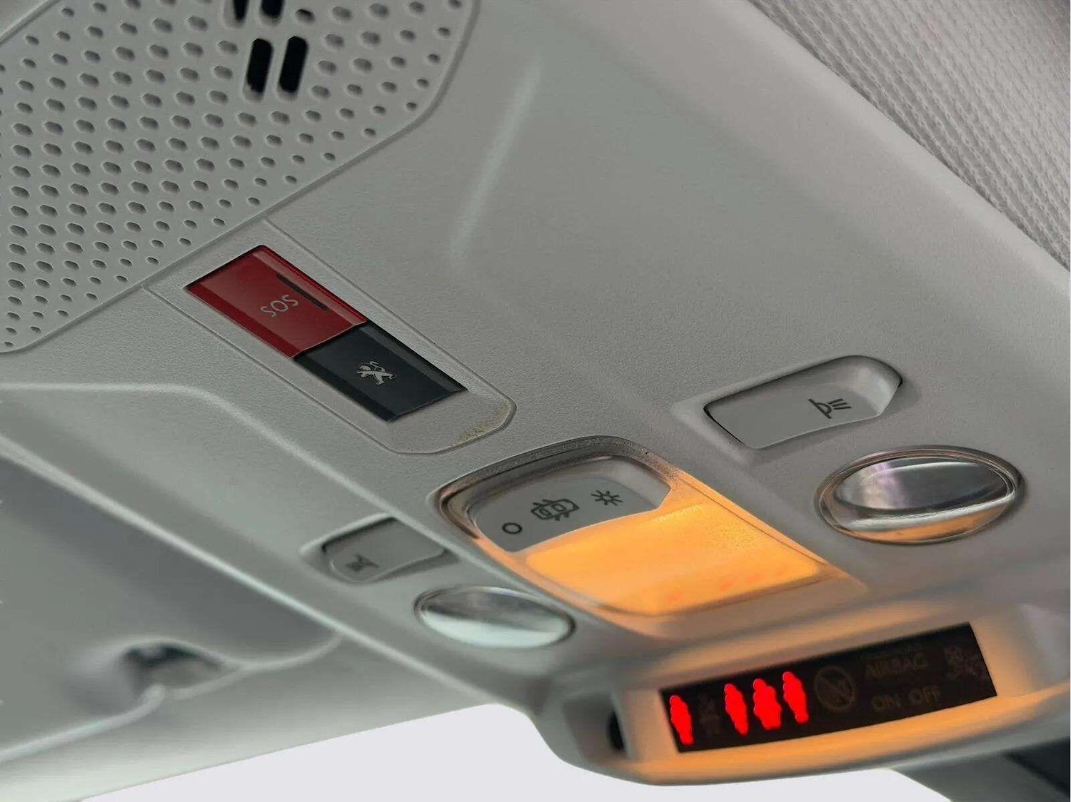 Used Peugeot 208 for sale - 77784797: Photo 79