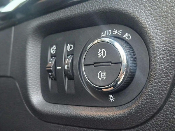 Used Vauxhall Astra 2018 for sale - 76072358: Photo 44