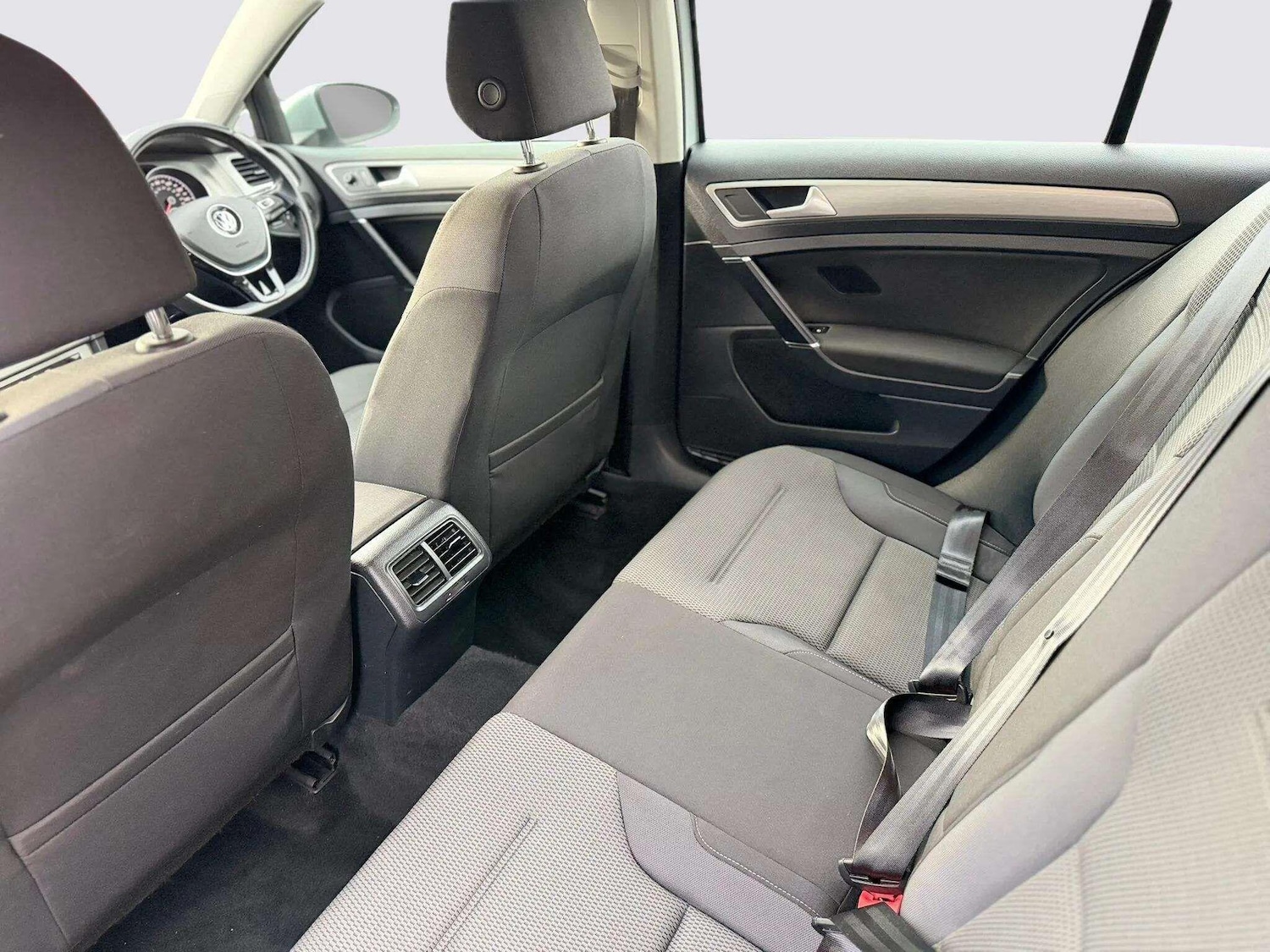 Used Volkswagen Golf 2015 for sale - 77263949: Photo 28