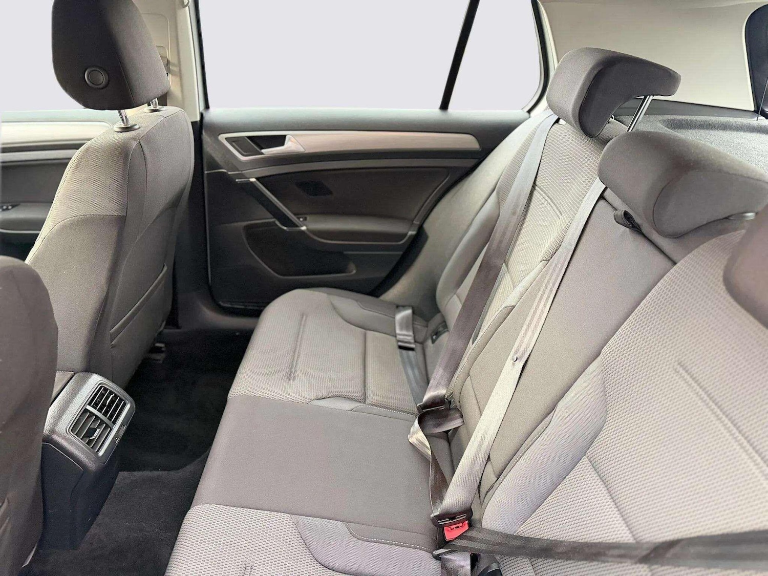 Used Volkswagen Golf 2015 for sale - 77263949: Photo 34